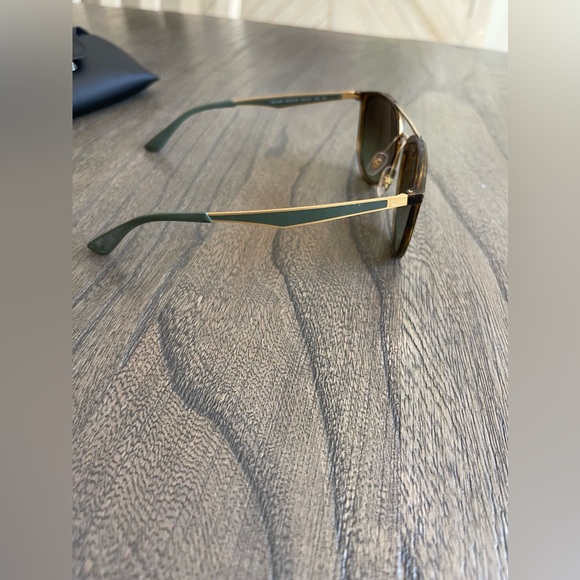 Ray Ban Sunglasses - Picture 5 of 7